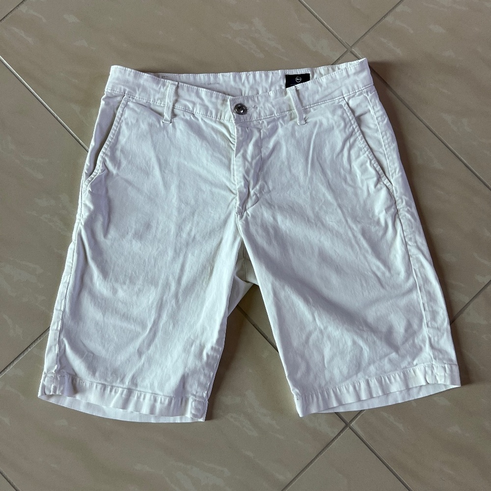 #2759 AG adriano Goldschmied White Griffin Chino Shorts size 30R